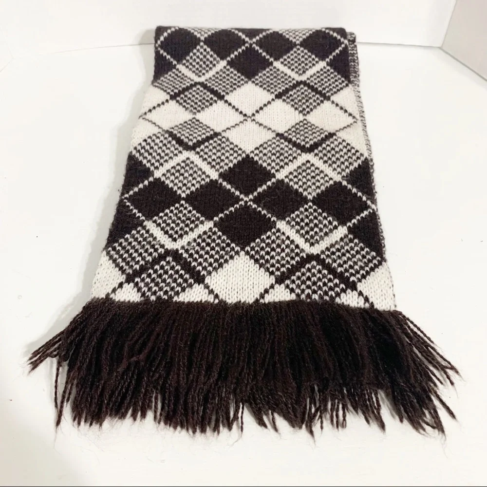 Vintage Unbranded Acrylic Argyle Fringed Winter Scarf Brown and White 🟤⚪️